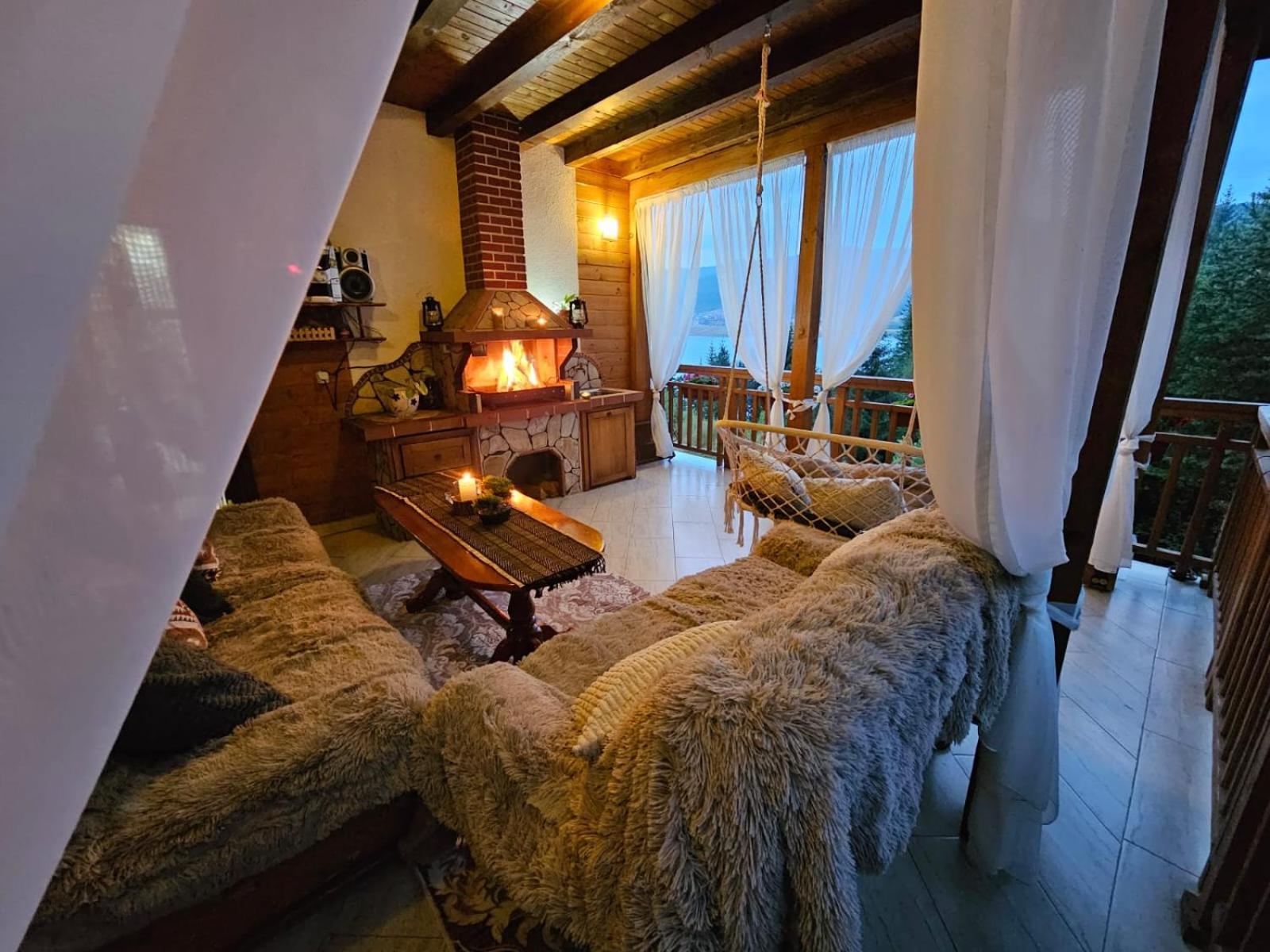 Villa Hills - Къща За Гости С Храна Orlino エクステリア 写真